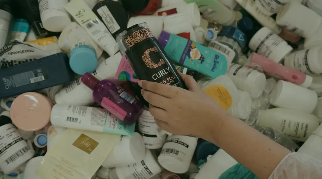 Frascos de produtos de beleza para reciclagem